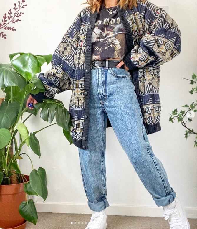 How to wear Mom jeans petite
