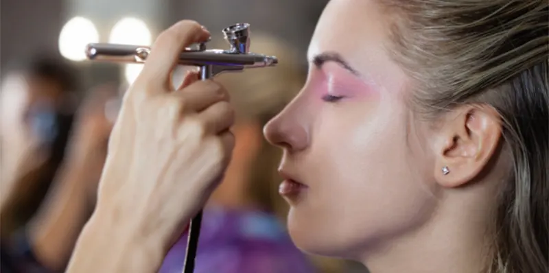 Will Airbrush makeup hide all the thin lines and wrinkles