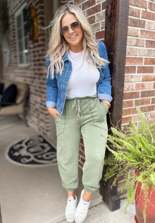 long denim jacket outfit ideas