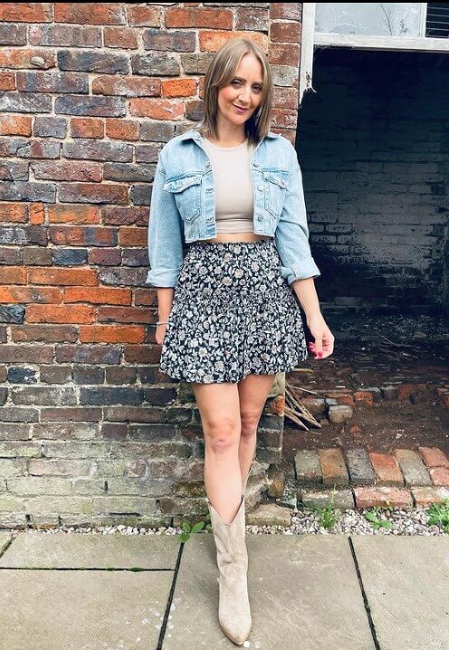 what to wear with denim jacket female