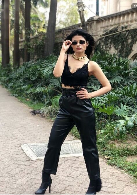 high waisted leather pants outfit