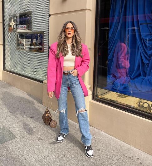 what to wear with ripped jeans