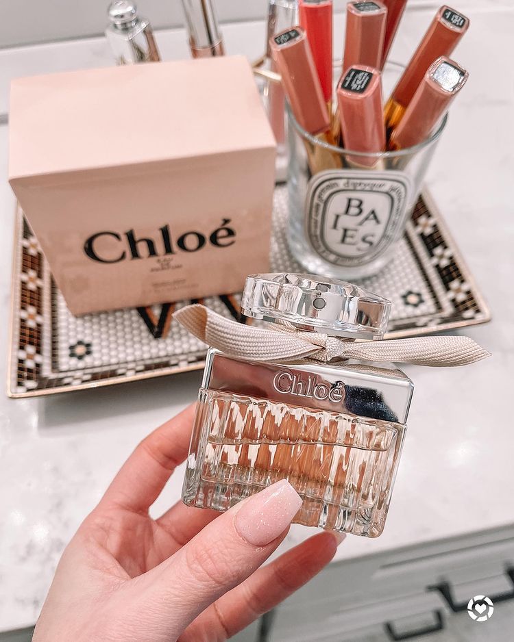 is chloe perfume discontinued