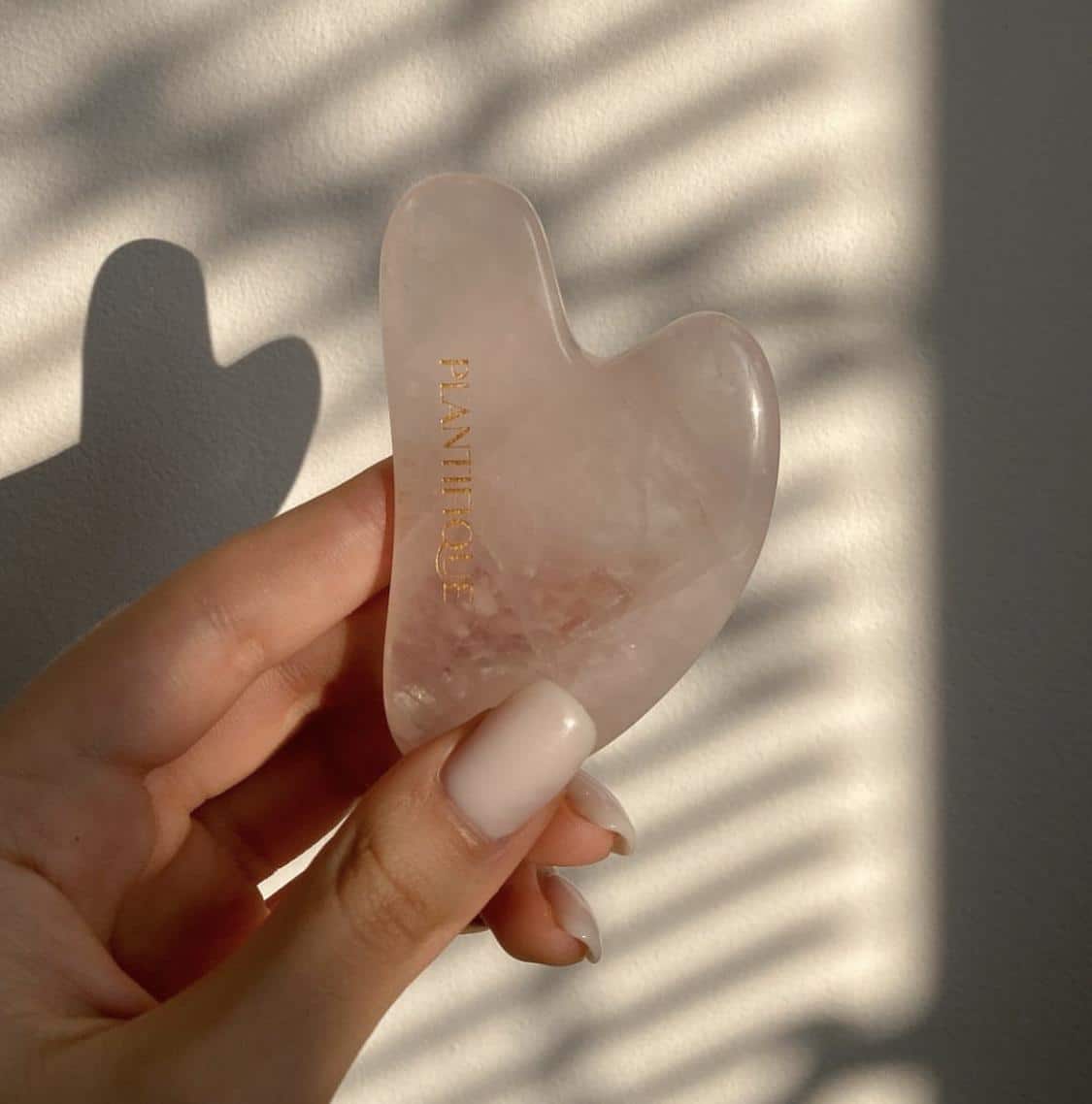 Effects of Gua Sha for jawline Before and After