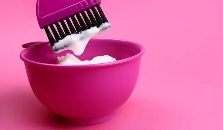 Hair dye with food coloring and conditioner