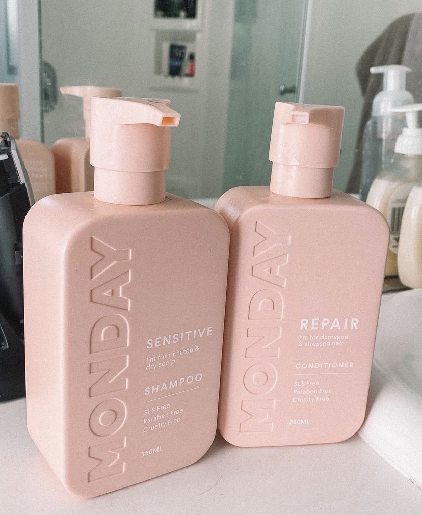 Does Monday Shampoo Cause Dandruff