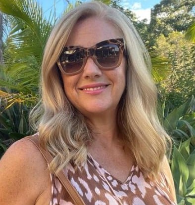 Saucy Cut with The Champagne Blonde Shade