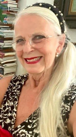 Simple Straight Hairstyle