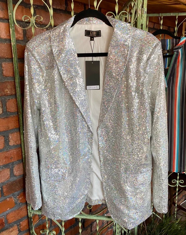 what to wear on white jeans