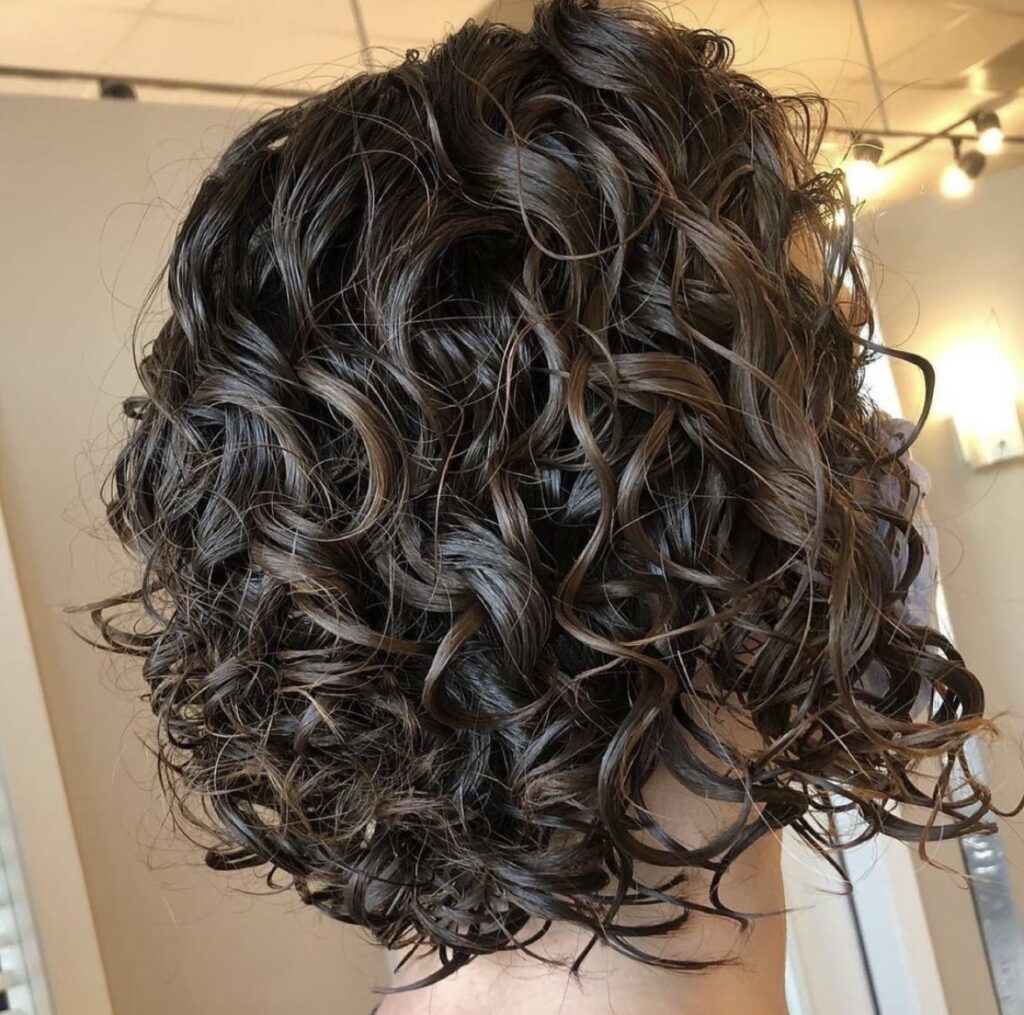How to Tell if Someone has a Perm or Real Curls