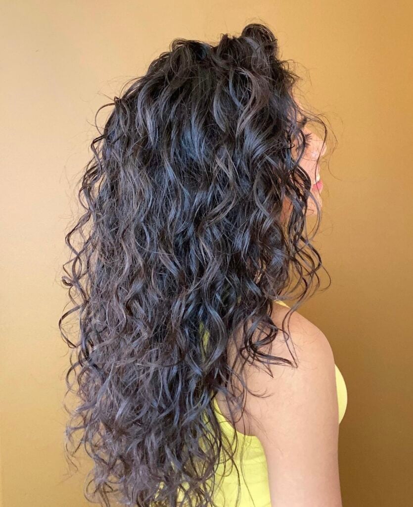 How to Tell if Someone has a Perm or Real Curls