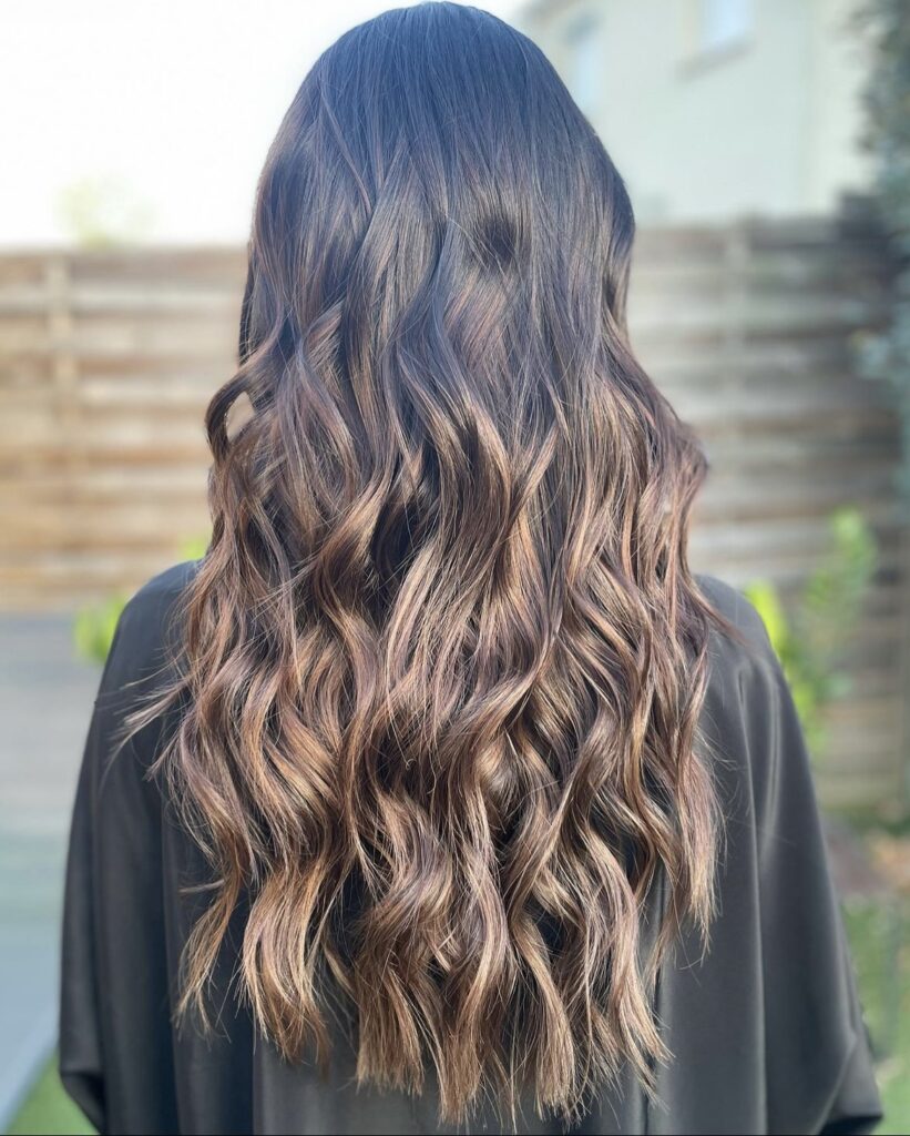 How to Tell if Someone has a Perm or Real Curls