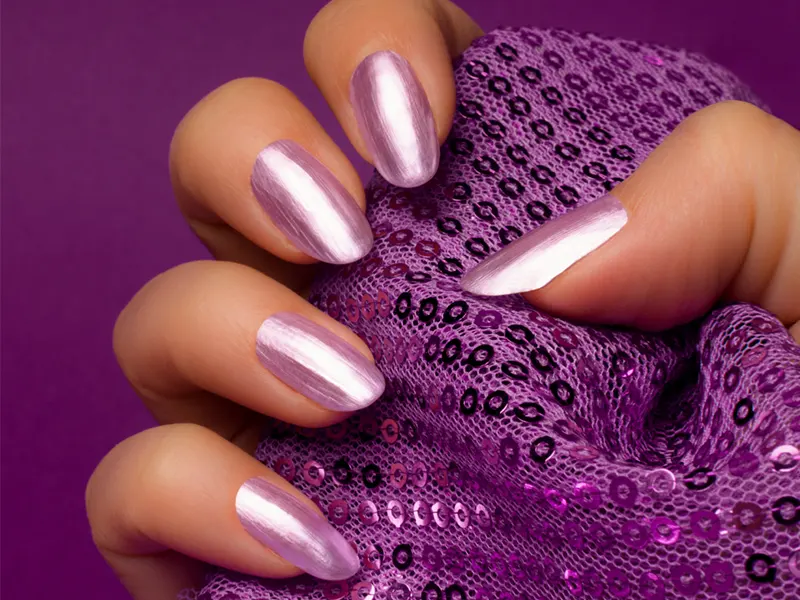 What Color Looks Best With Chrome Nails?