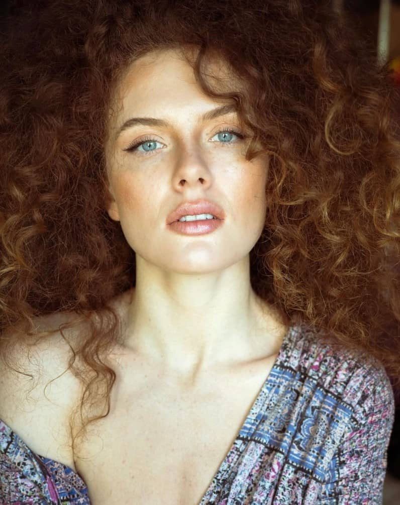 how to dye curly hair 2022