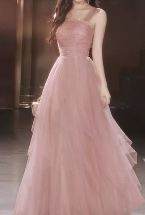 Benefits of Renting Your Prom Dress